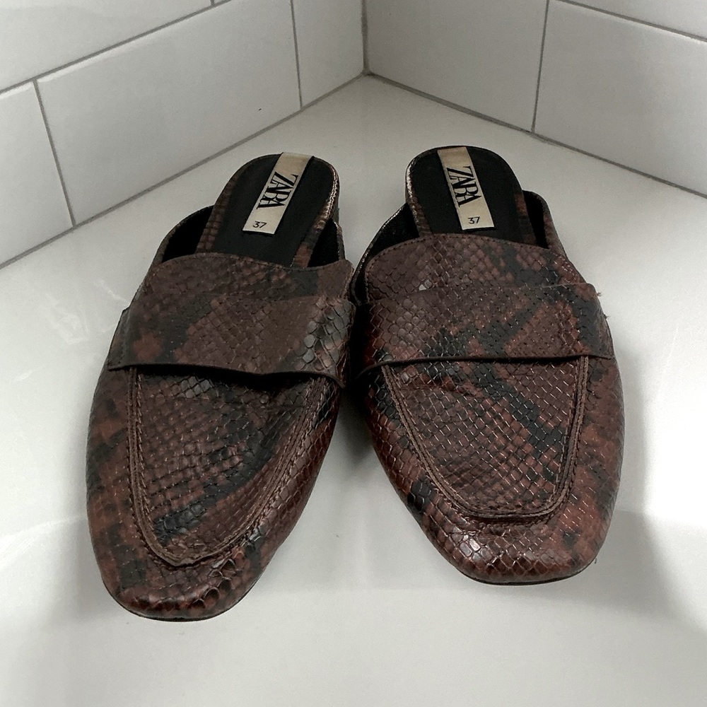 Zara brown snake print loafer mule size 7